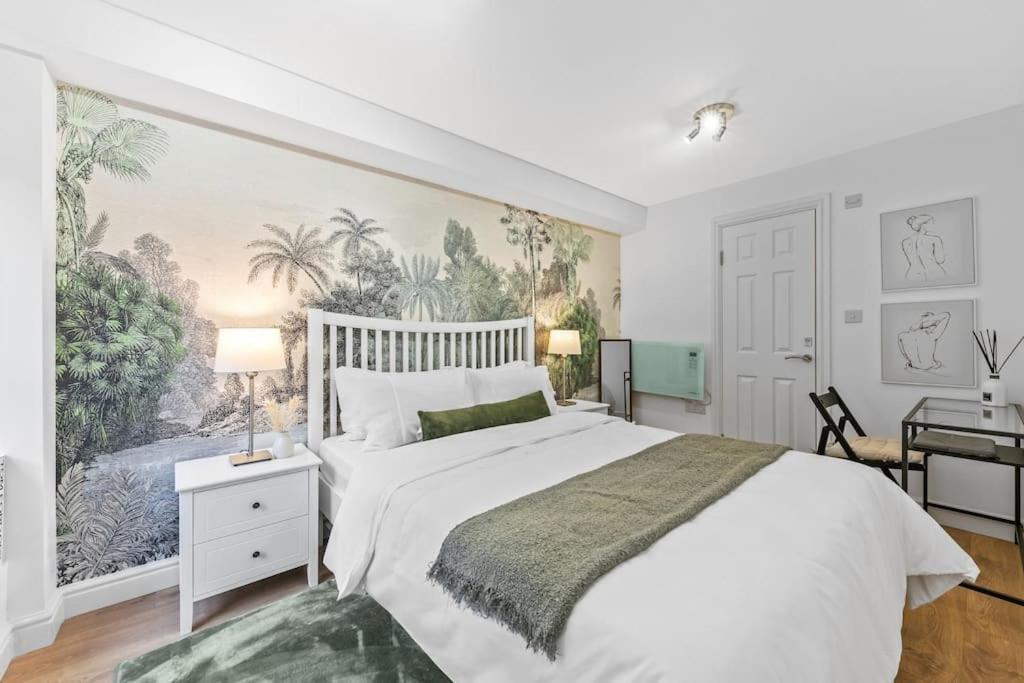 Holiday Home 2Br L 2Ba With Patio-Sleep 6 Лондон Экстерьер фото