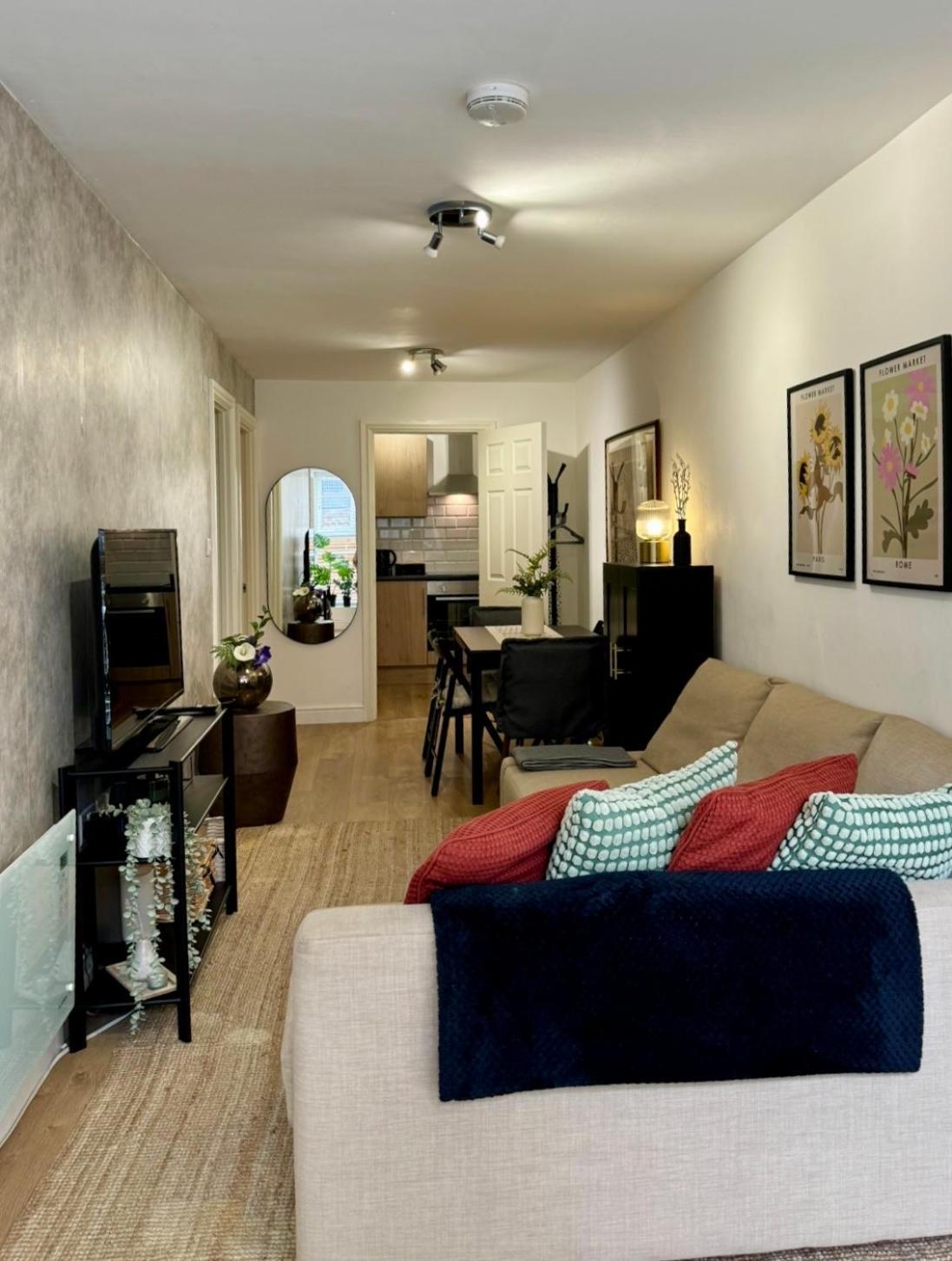 Holiday Home 2Br L 2Ba With Patio-Sleep 6 Лондон Экстерьер фото