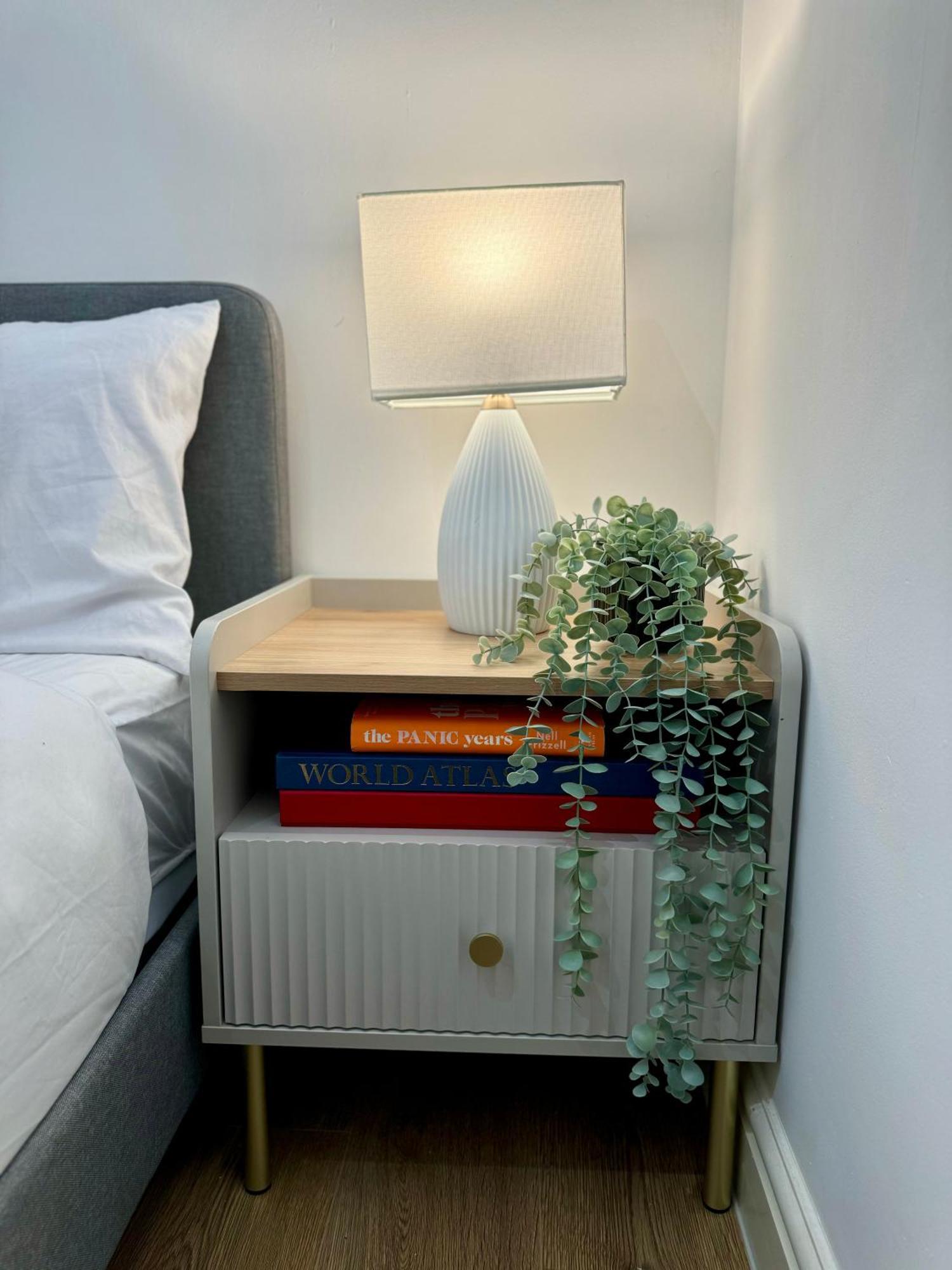 Holiday Home 2Br L 2Ba With Patio-Sleep 6 Лондон Экстерьер фото